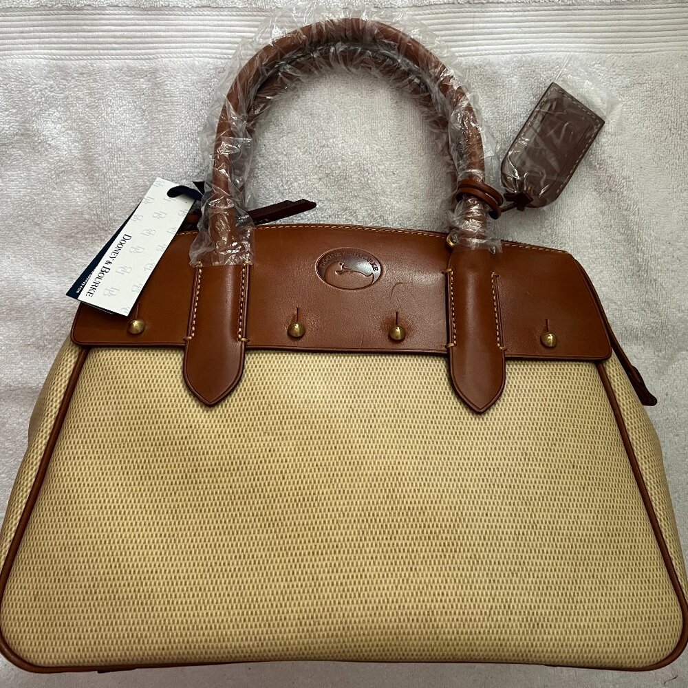 *NWT* Dooney & Bourke Small Wilson Bag - Cognac